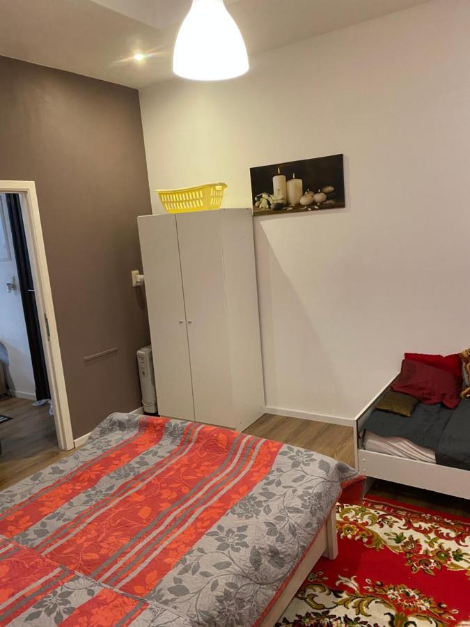 Superbe Appartement Charleroi Exterior photo